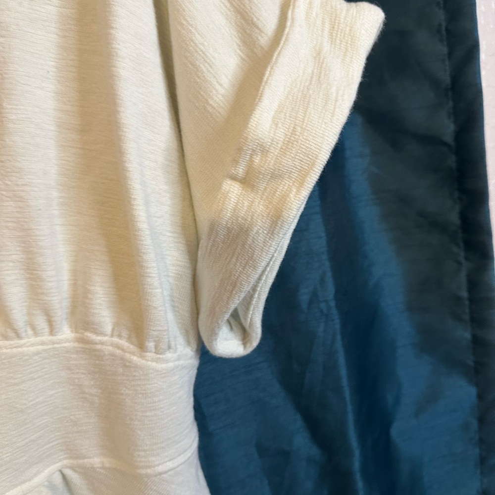 TCEC Women's White Top.size Large - Picture 3 of 4